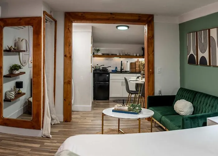 Downtown 1Br Cottage For 4 - Renovated