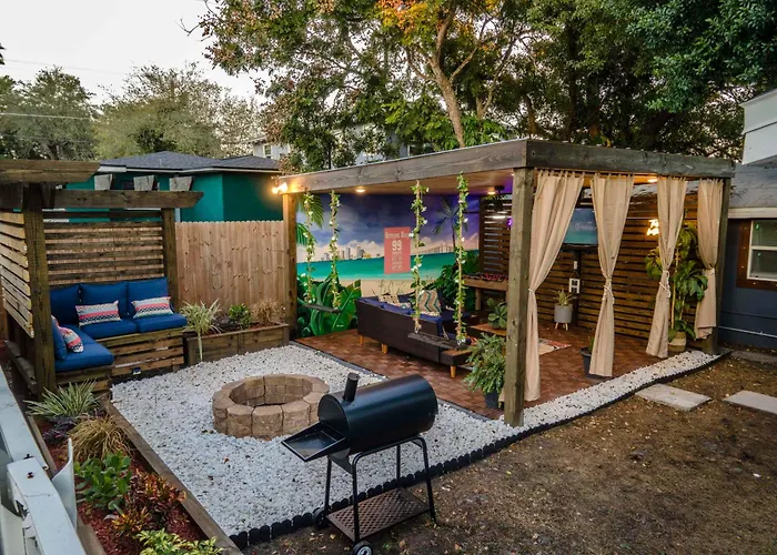 Downtown 1Br Cottage For 4 - Renovated