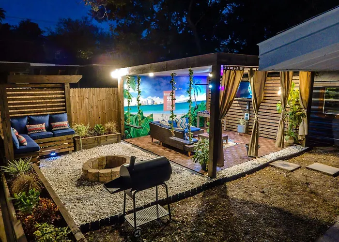 Downtown 1Br Cottage For 4 - Renovated