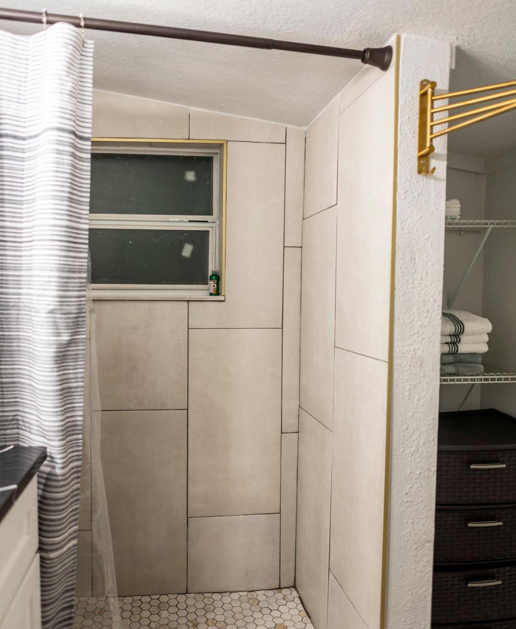 Downtown 1br For 4 - Renovated Appartement